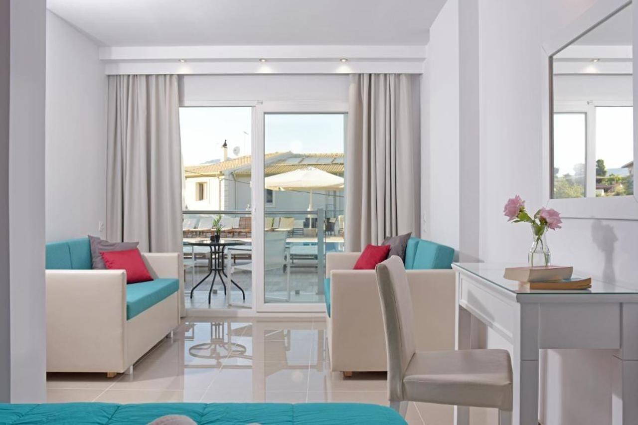 גאוביה Palapart Gikas Suites And Studios מראה חיצוני תמונה